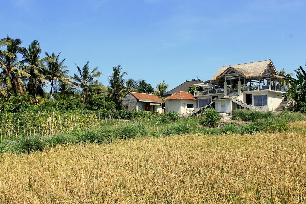 Barn N Bunk Hotel Gianyar  Exterior photo