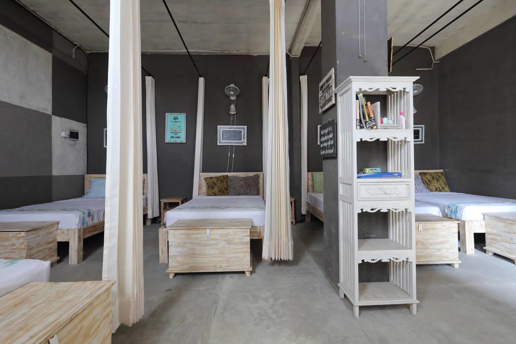 Barn N Bunk Hotel Gianyar  Exterior photo